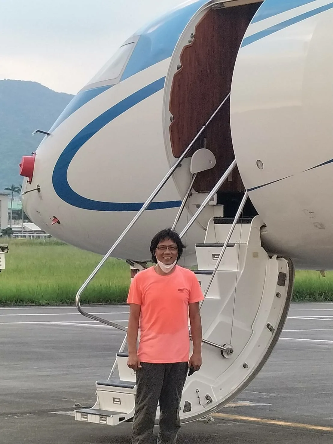 私人飛機.艙內地毯更換